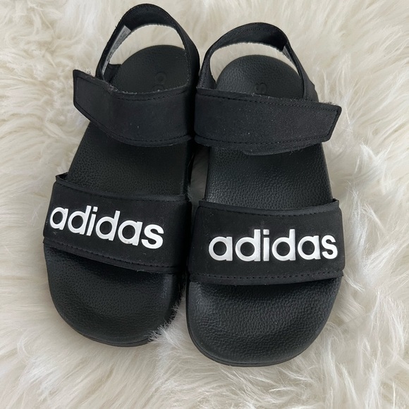 Adidas Kids Black Sandals - Picture 1 of 8